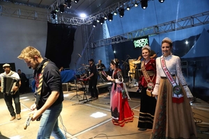 O encerramento da festa ficou por conta deles: Garotos Tradição - Festa do Morango de Pedra Azul 2025